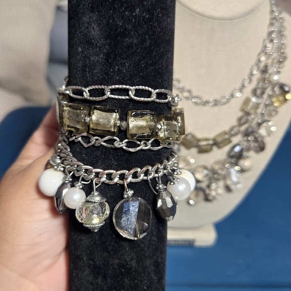 Vintage White House Black Market Beaded Necklace And Matching Bracelet Set - Picture 10 of 12